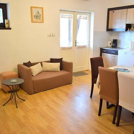 Luisa * Dobropoljana