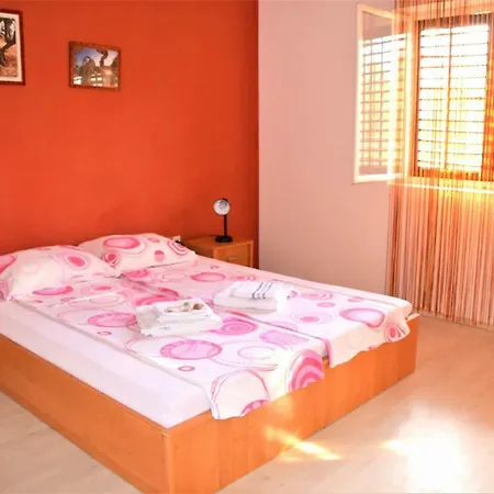 Luisa * Dobropoljana